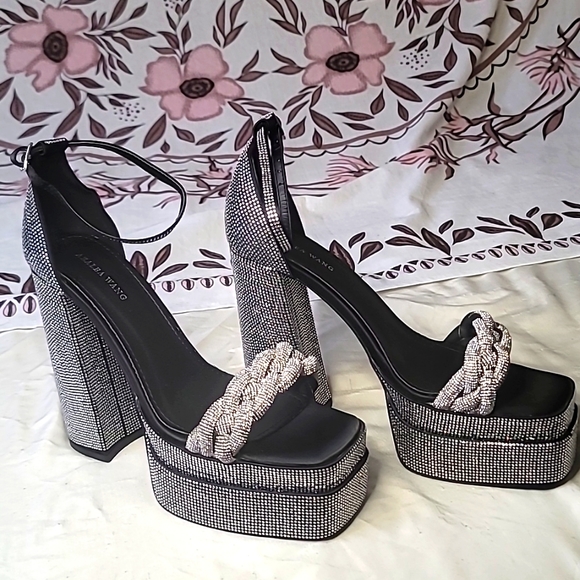 AKIRA AZALEA WANG BLACK RHINESTONE Platform Chunky Sandal heel - Picture 3 of 5